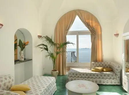 Oda ve Kahvaltı Rosa