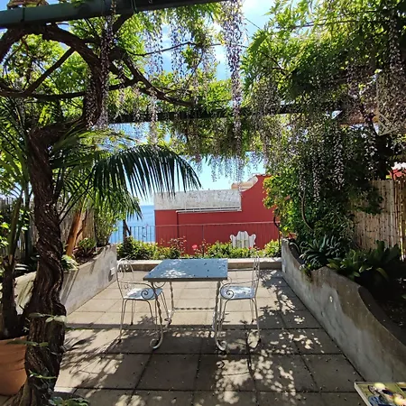 Rosa Oda ve Kahvaltı