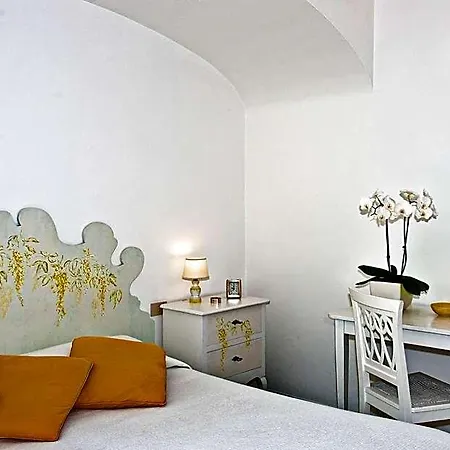 Rosa Bed and breakfast 4*