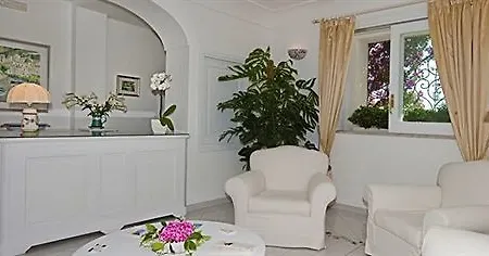 Rosa 3* Positano