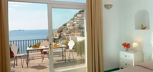 Rosa Bed and Breakfast 4*